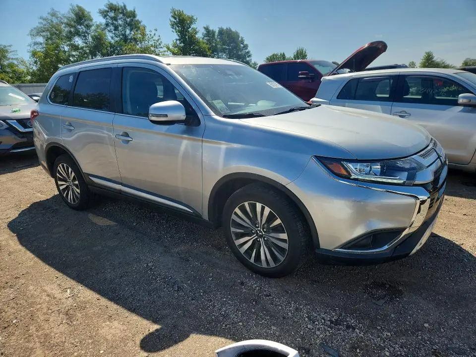 2020 MITSUBISHI OUTLANDER SE  