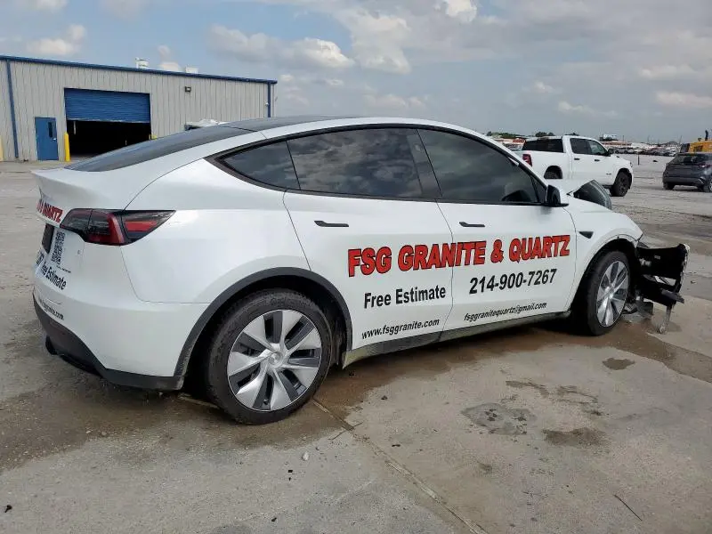 2024 TESLA MODEL Y   
