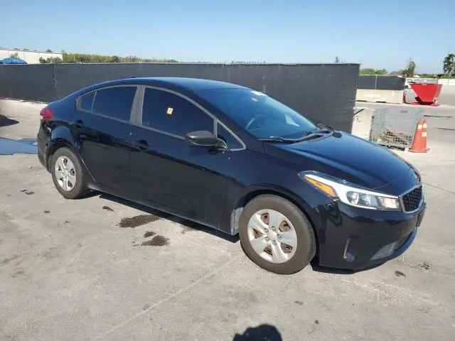 2017 KIA FORTE LX  
