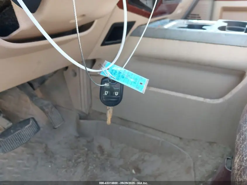 2011 FORD F-250 LARIAT