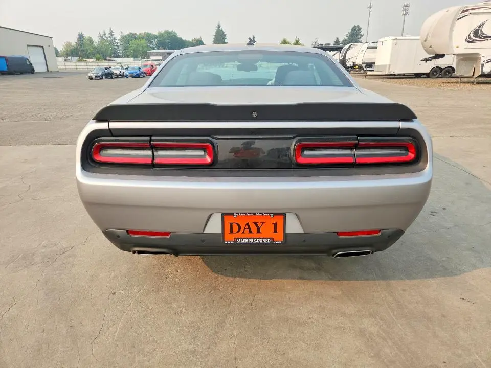 2016 DODGE CHALLENGER SXT  