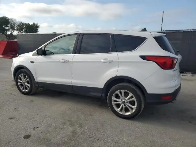 2019 FORD ESCAPE SE  