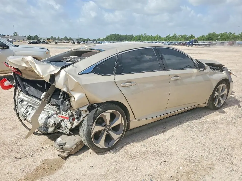 2019 HONDA ACCORD TOURING  