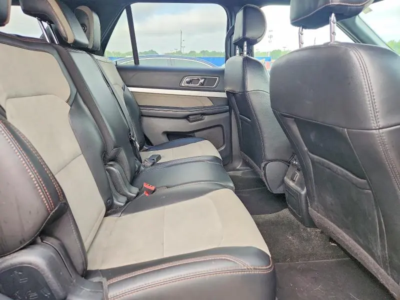 2017 FORD EXPLORER XLT  