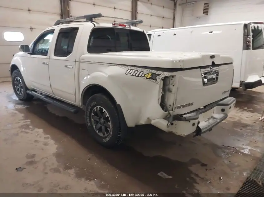 2015 NISSAN FRONTIER PRO-4X