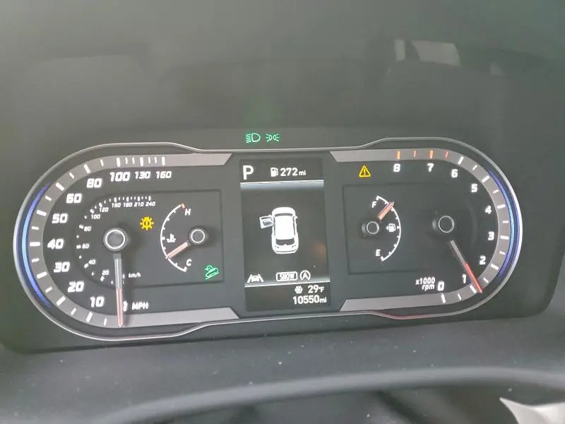 2023 HYUNDAI TUCSON SE  