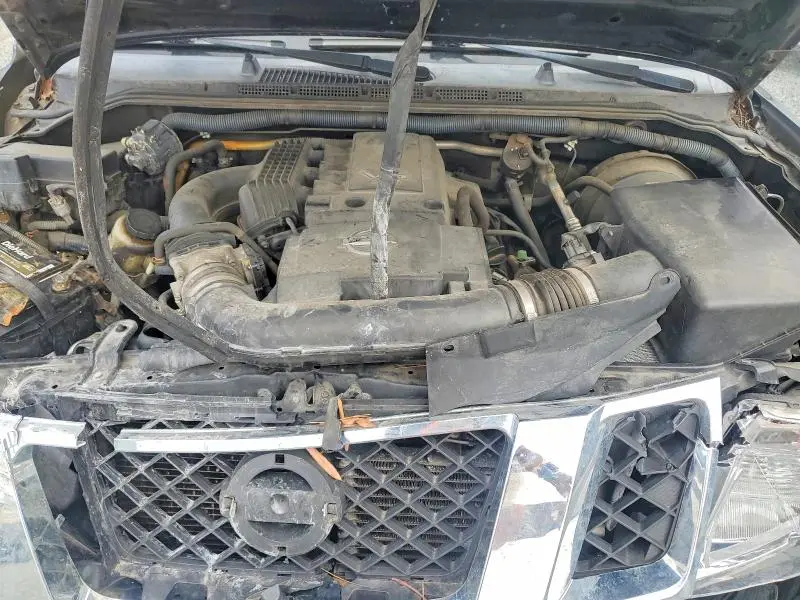 2011 NISSAN PATHFINDER S  