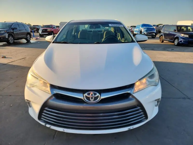 2016 TOYOTA CAMRY LE  