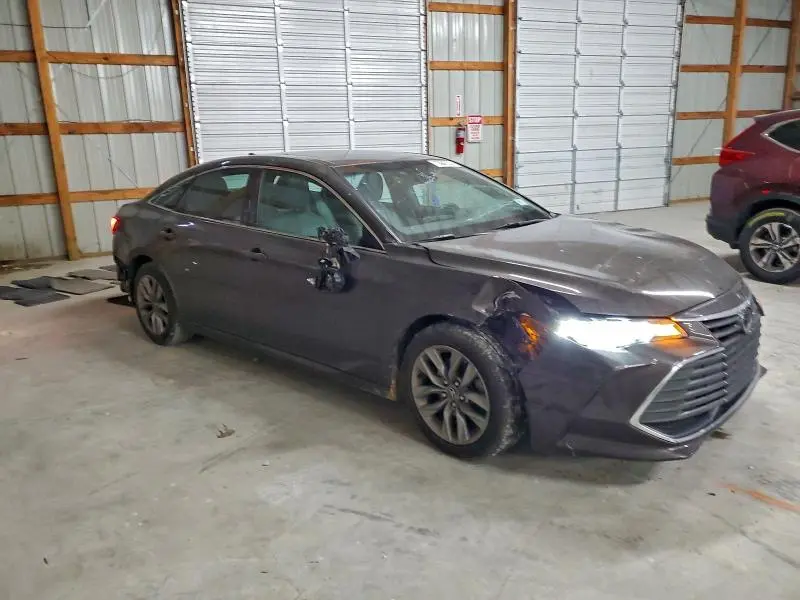 2019 TOYOTA AVALON XLE  