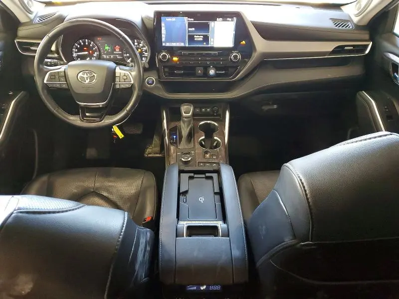 2021 TOYOTA HIGHLANDER LIMITED  