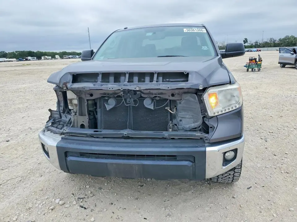 2016 TOYOTA TUNDRA CREWMAX SR5  