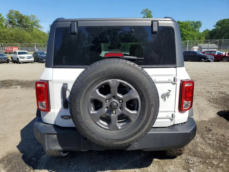 2023 FORD BRONCO BASE  