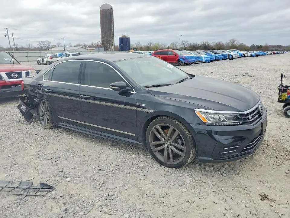 2017 VOLKSWAGEN PASSAT R-LINE  