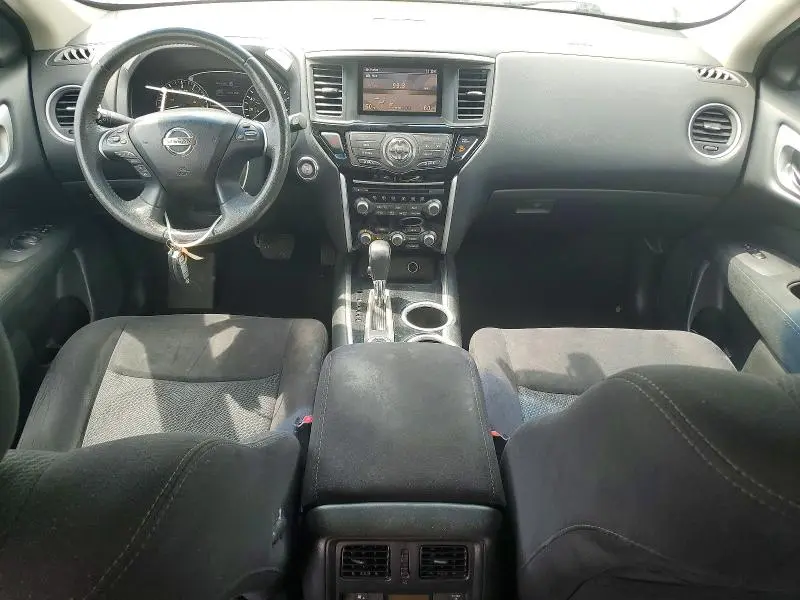 2016 NISSAN PATHFINDER SV  