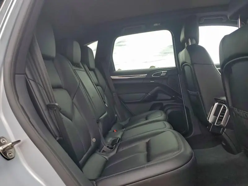 2018 PORSCHE CAYENNE   