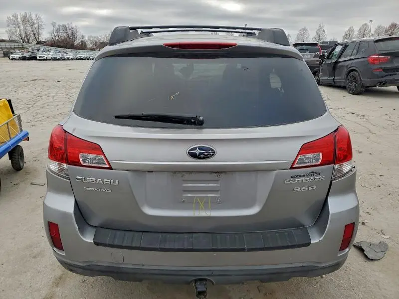 2010 SUBARU OUTBACK 3.6R LIMITED  