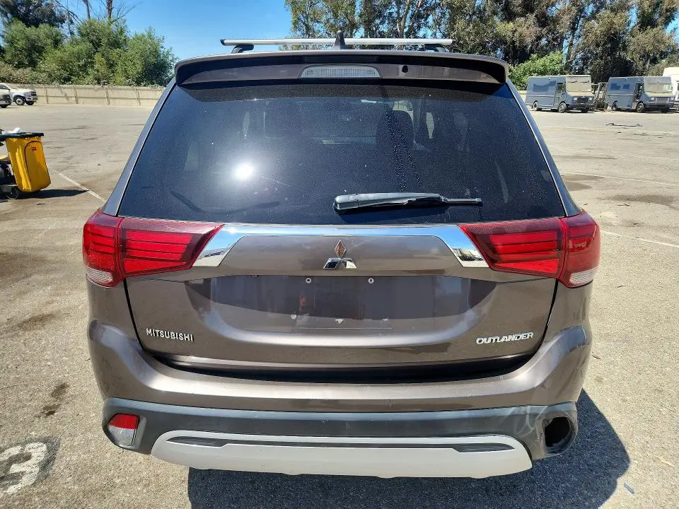 2019 MITSUBISHI OUTLANDER ES  