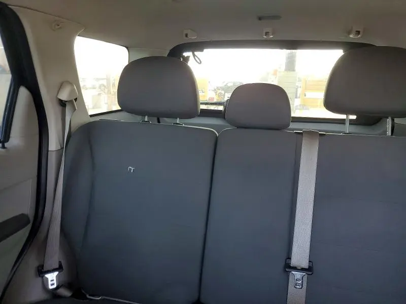 2010 FORD ESCAPE XLS  