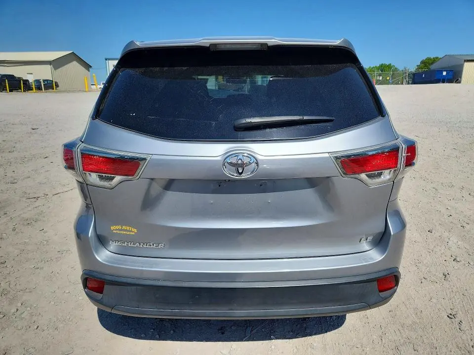 2014 TOYOTA HIGHLANDER LE  