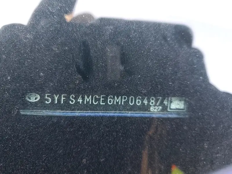 2021 TOYOTA COROLLA SE  