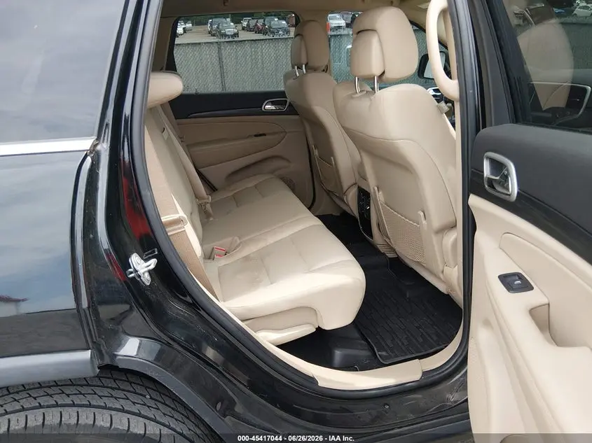 2019 JEEP GRAND CHEROKEE LAREDO E 4X4