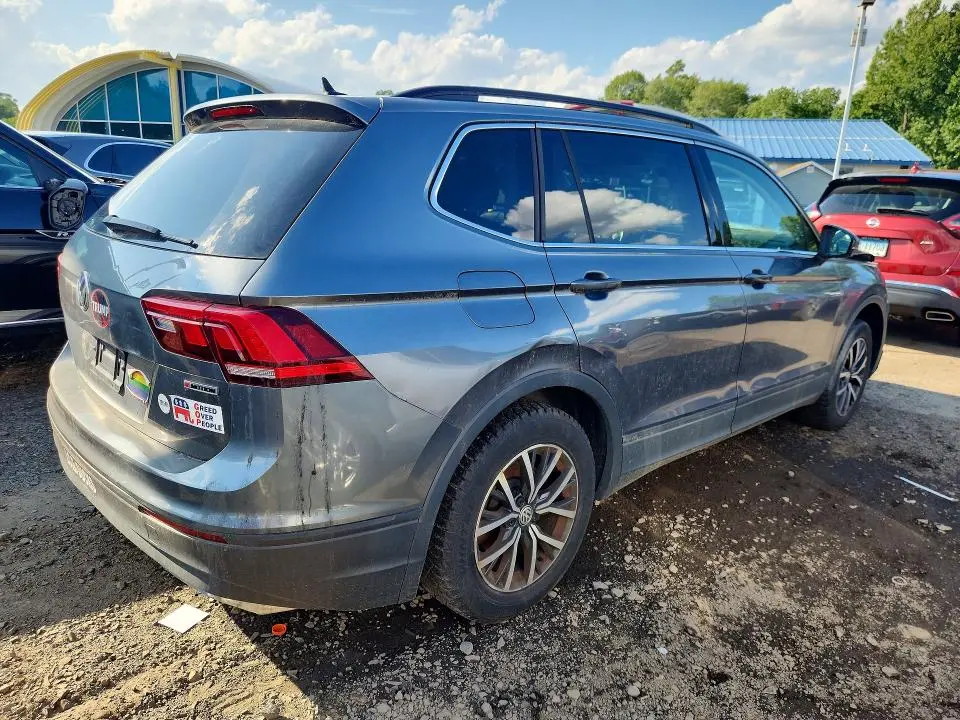 2019 VOLKSWAGEN TIGUAN SE  