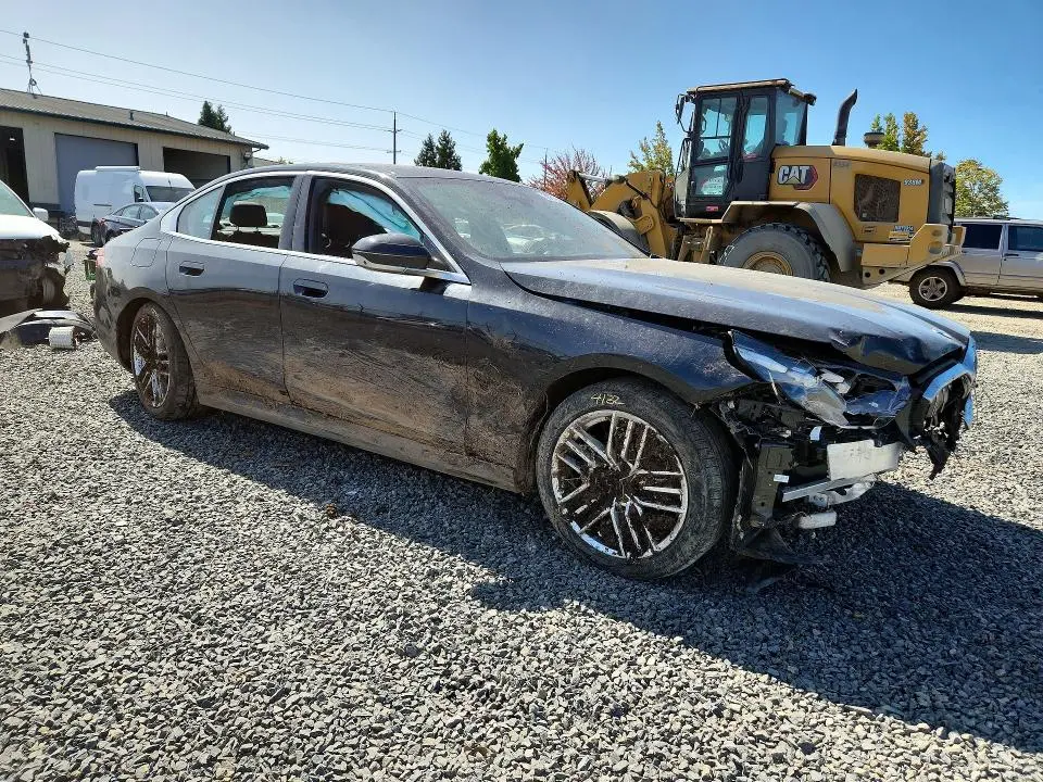 2024 BMW 530 XI  