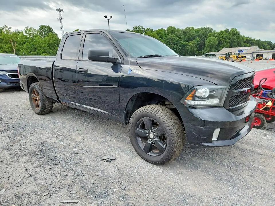 2013 RAM 1500 ST  
