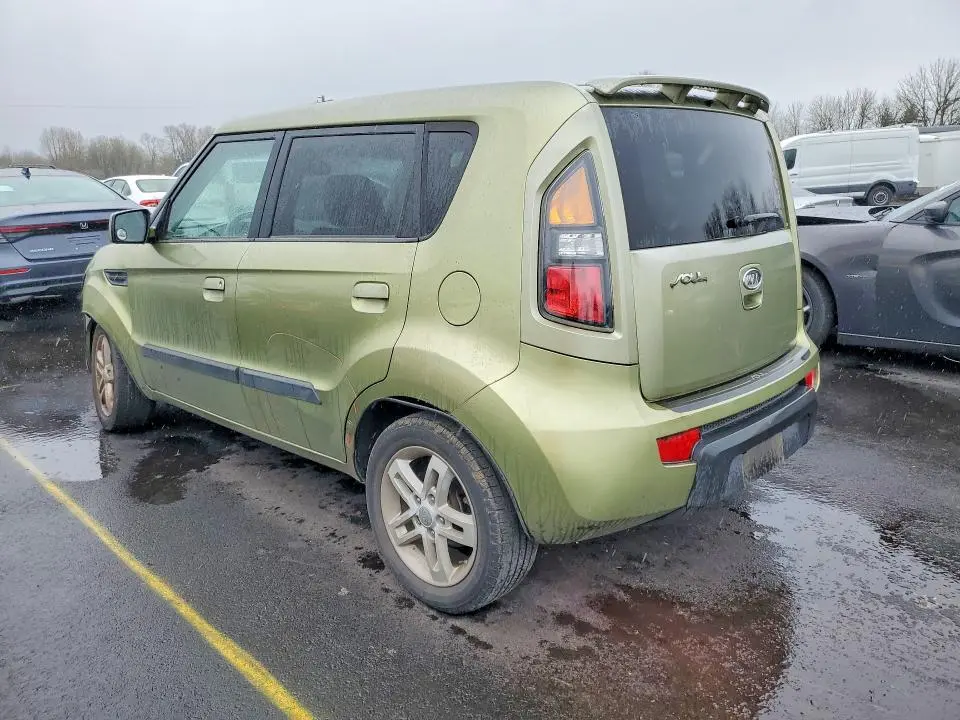 2010 KIA SOUL +  