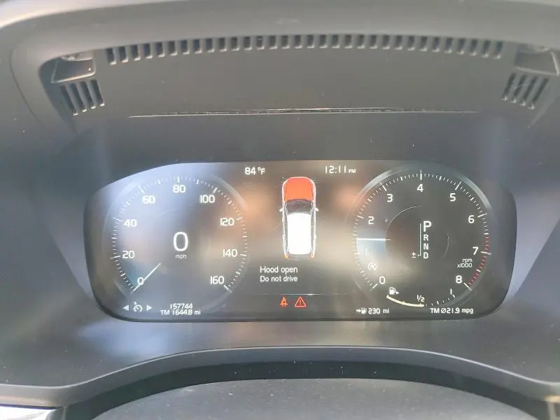 2018 VOLVO XC60 T5 MOMENTUM  