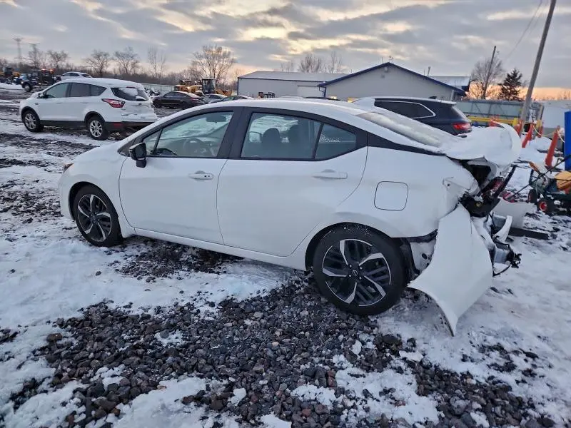 2024 NISSAN VERSA SR  
