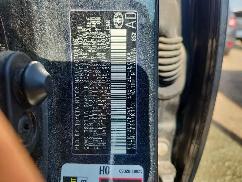 2018 TOYOTA COROLLA SE  