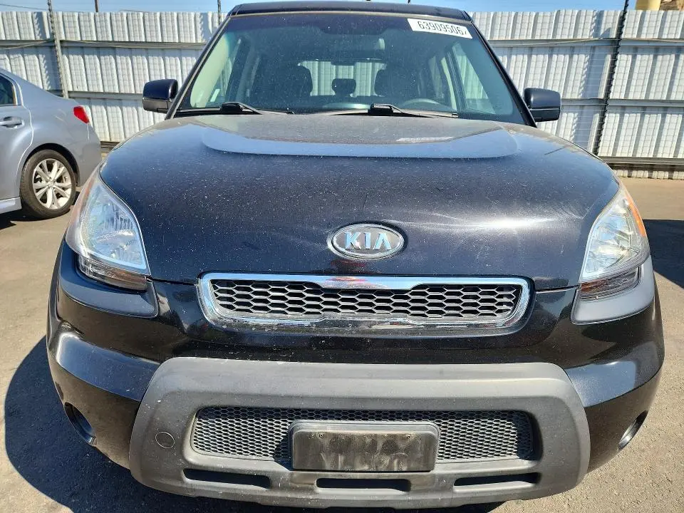 2011 KIA SOUL +  