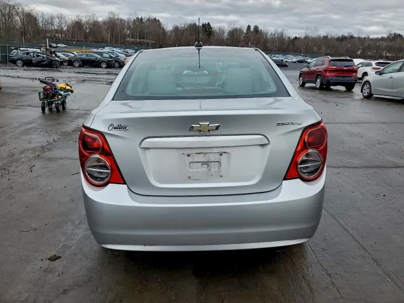 2015 CHEVROLET SONIC LS  
