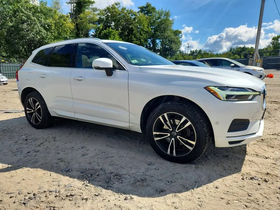 2018 VOLVO XC60 T5 MOMENTUM  