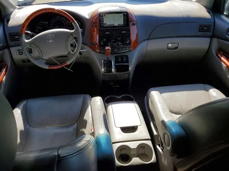2010 TOYOTA SIENNA XLE LIMITED  