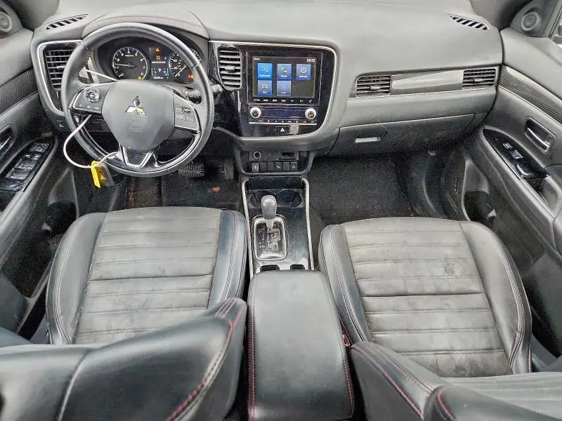 2020 MITSUBISHI OUTLANDER SE  