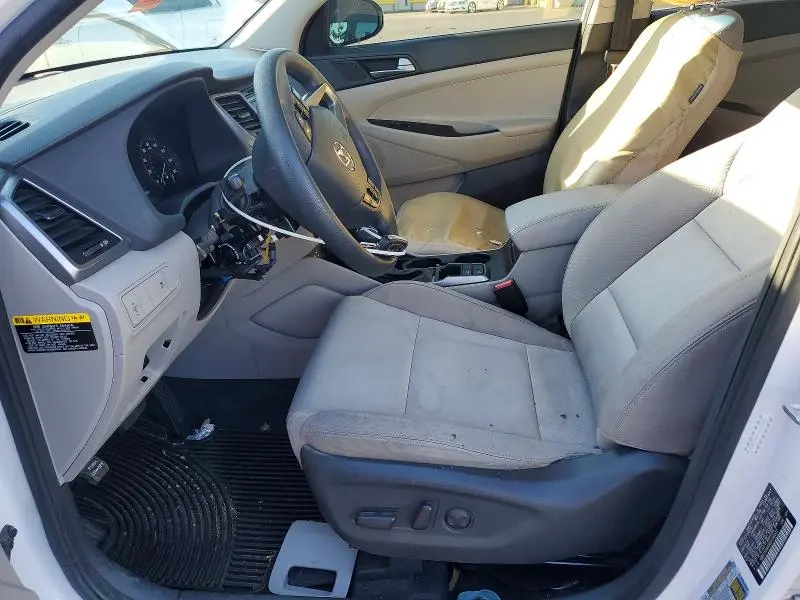 2016 HYUNDAI TUCSON SE  