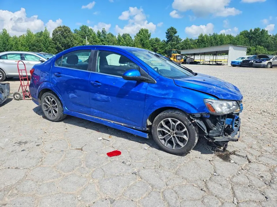 2017 CHEVROLET SONIC LT  