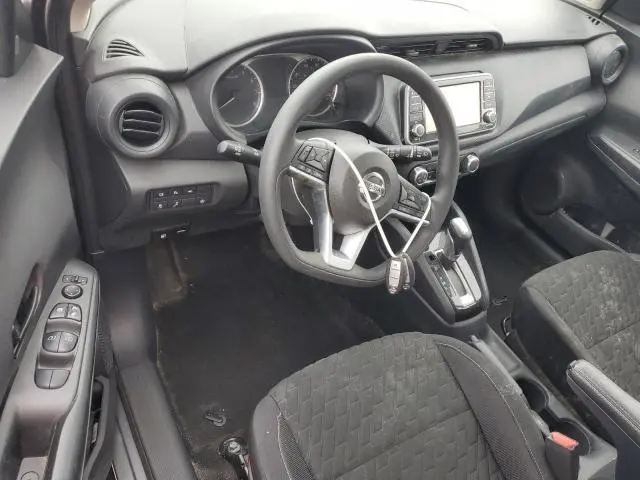 2021 NISSAN KICKS S  
