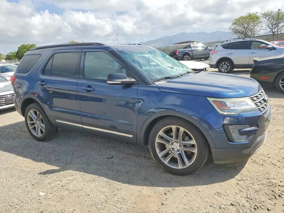 2017 FORD EXPLORER XLT  