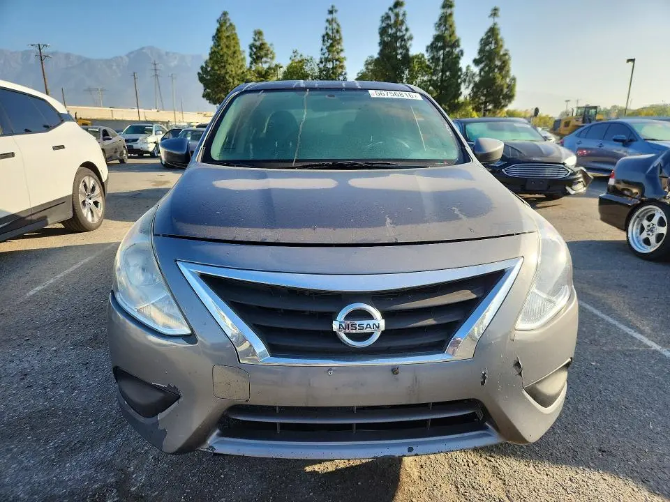 2018 NISSAN VERSA SV  