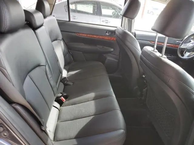 2010 SUBARU OUTBACK 2.5I LIMITED  
