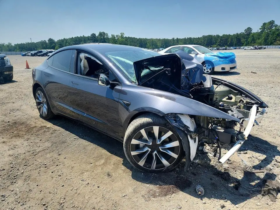 2024 TESLA MODEL 3   