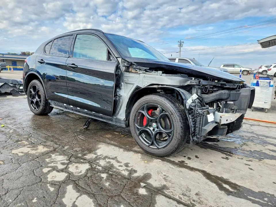 2018 ALFA ROMEO STELVIO SPORT  