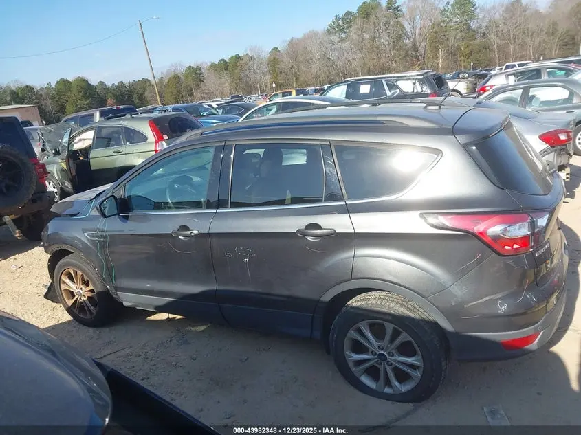 2018 FORD ESCAPE SE