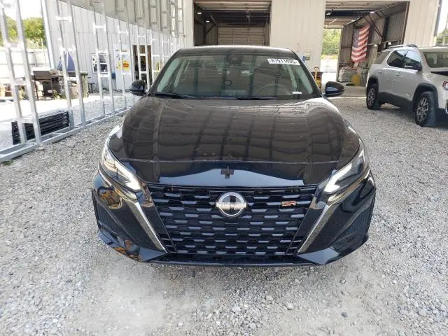 2024 NISSAN ALTIMA SR  
