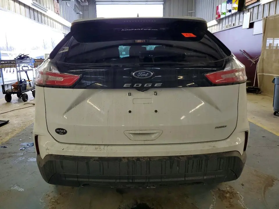 2023 FORD EDGE SE  
