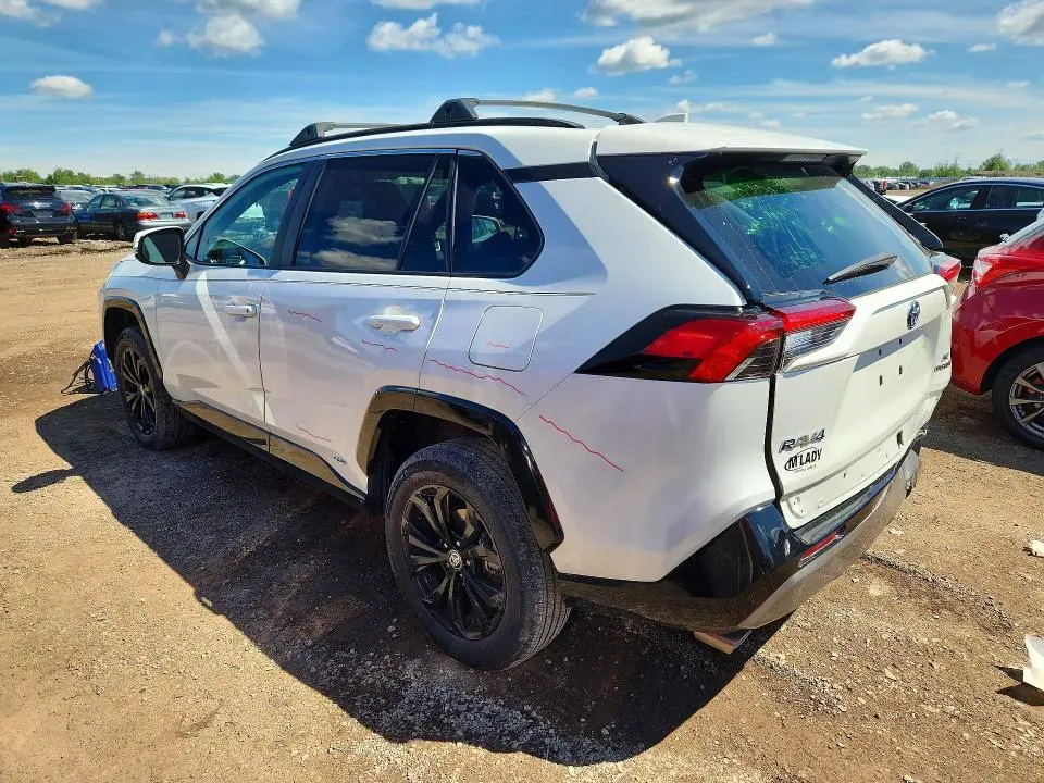2022 TOYOTA RAV4 SE  