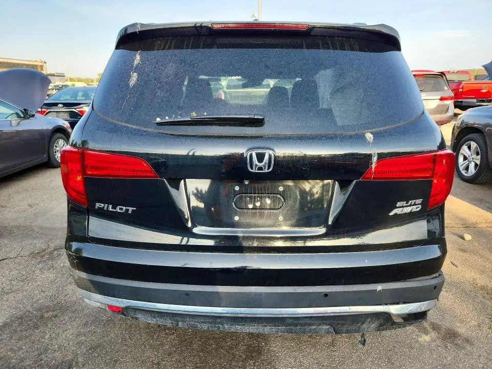 2016 HONDA PILOT ELITE  